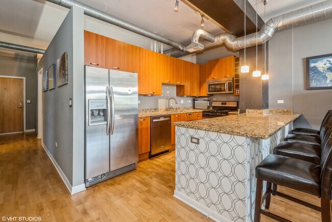 Foto del edificio - 1225 W Morse Ave
