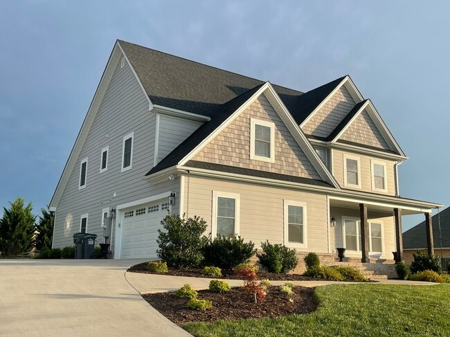 Building Photo - 1241 Whispering Springs Ct