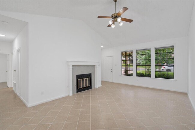 Foto del edificio - 1708 Woodwind Ln