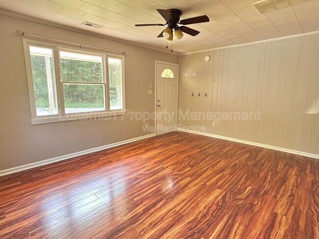 Foto del edificio - 217 Wallace Ave