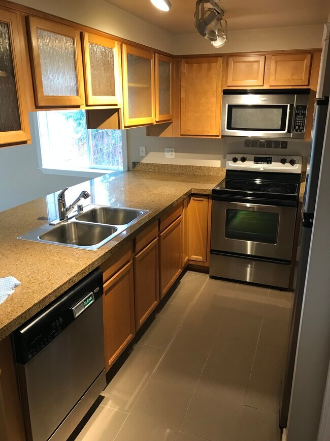 Foto del edificio - 2200 Thorndyke Ave W