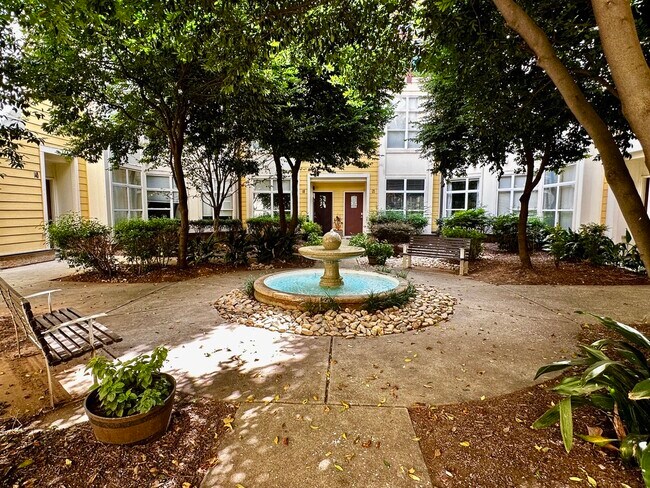 Foto del edificio - 2125 Southend Dr