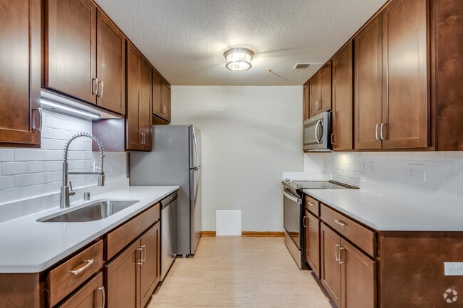 Interior Photo - Parkwood Lake Apartments