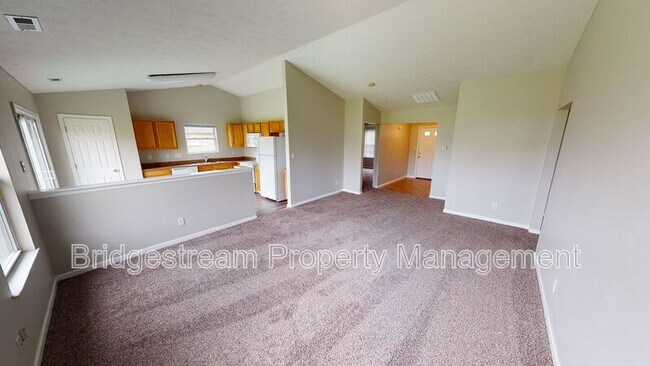 Building Photo - 8694 Plum Creek Ct
