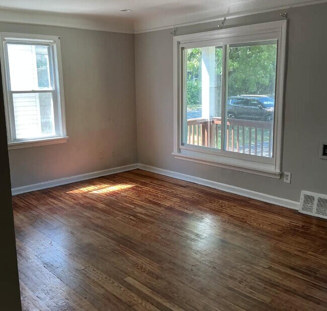 Foto del edificio - 1495 E 219th St