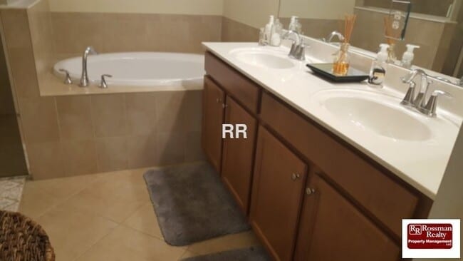 Foto del edificio - 11294 Red Bluff Ln