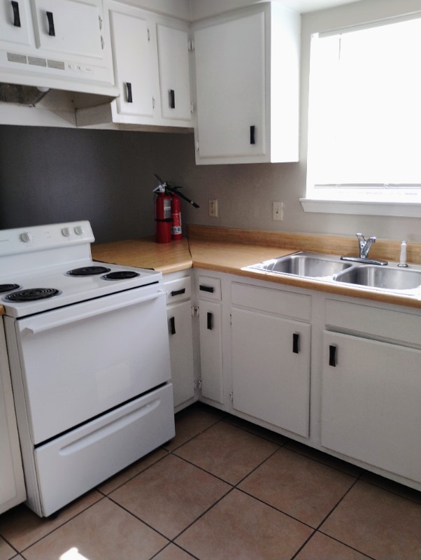 Building Photo - 1007 Shilo St