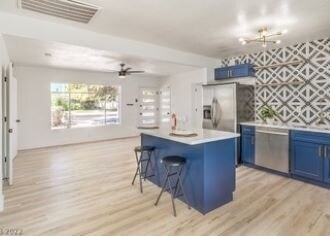 Cocina y gran sala - 908 Canosa Ave