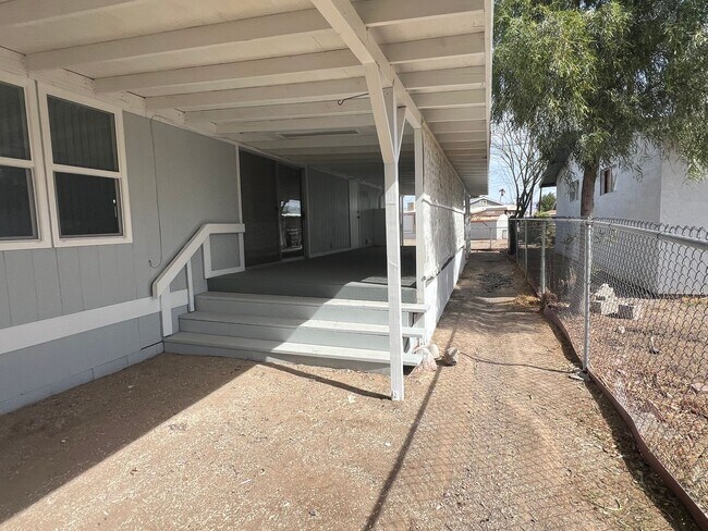 Building Photo - March FREE Rent. Freshly Remodeled 3 Bedro...