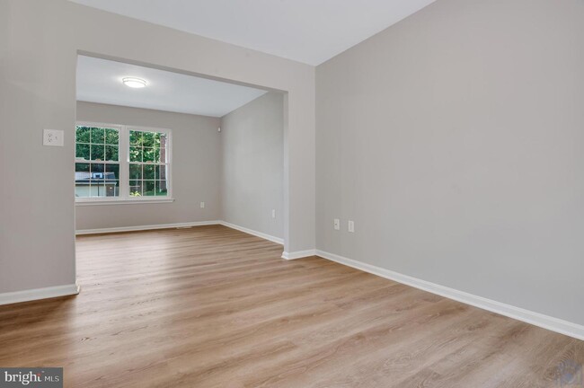 Building Photo - 2308 Wagon Wheel Ct