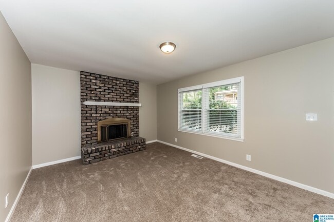 Foto del edificio - 1717 Bobolink Ln NE