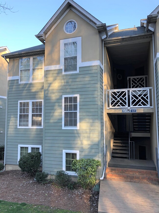 Photo - 19827 Henderson Rd Townhome