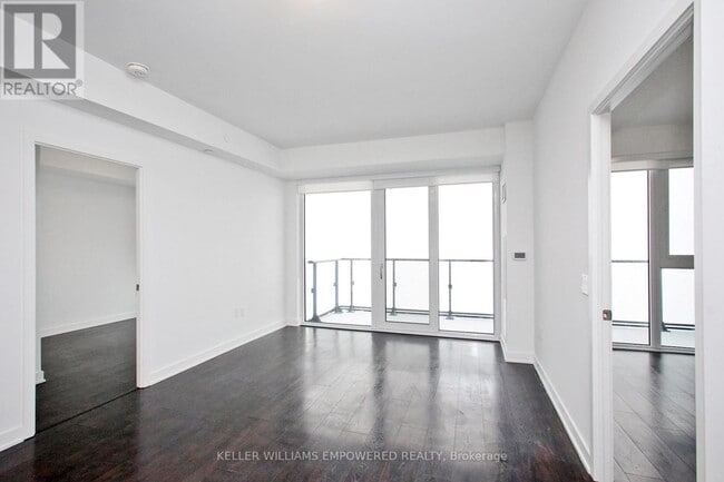 Building Photo - 105 Oneida Crescent