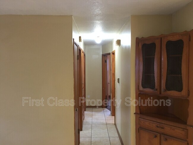 Foto del edificio - 2732 SW 61st St