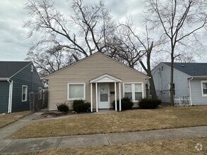 Building Photo - 17127 Park Ave