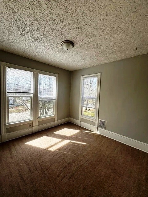 Foto del edificio - 506 E Chestnut St