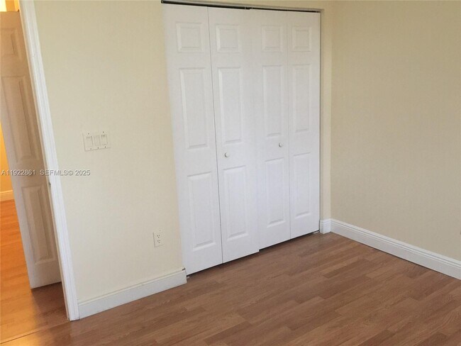 Building Photo - 2205 Clipper Pl