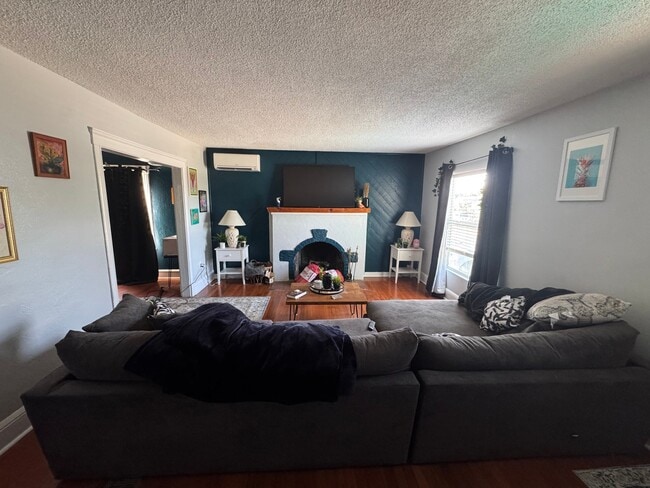 Building Photo - 328 Manhattan Ave