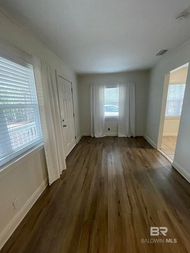 Foto del edificio - 15750 Scenic Hwy 98