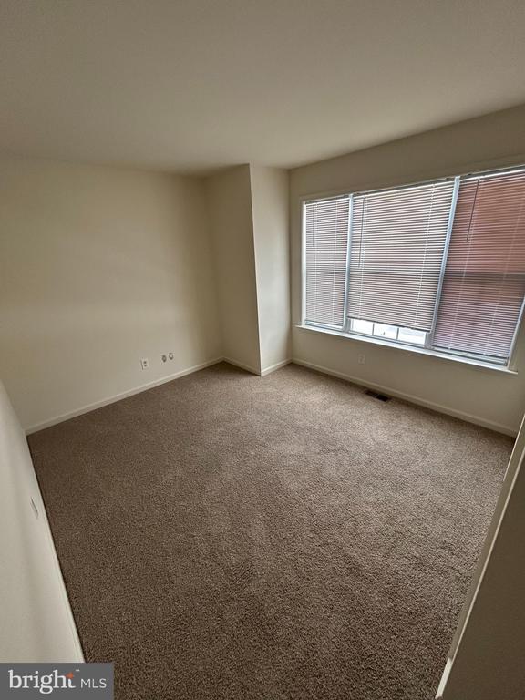 Foto del edificio - 420 W 8th St