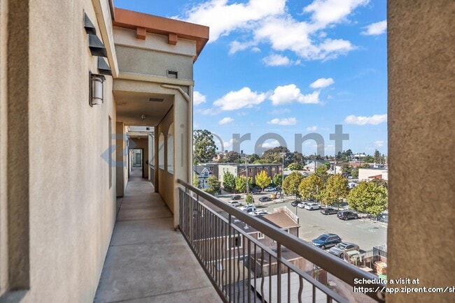 Building Photo - 4811 Telegraph Ave