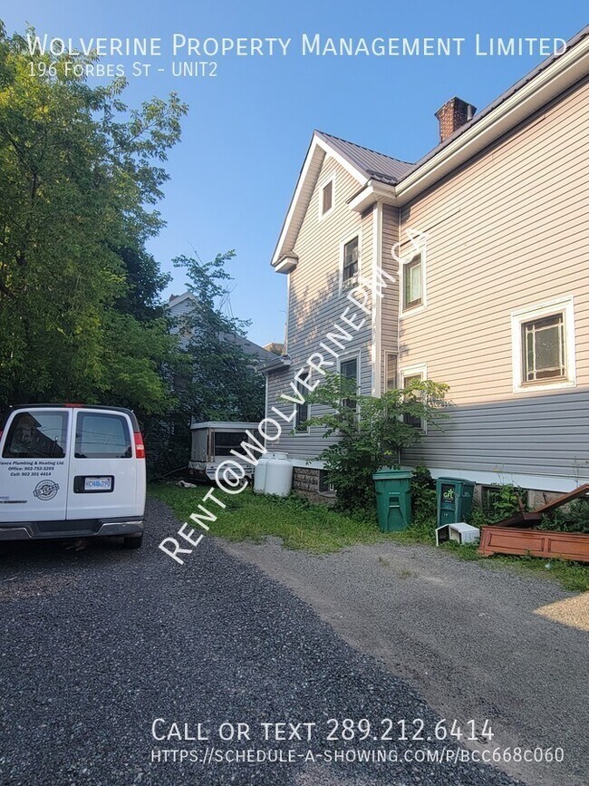 Photo du bâtiment - Near Downtown