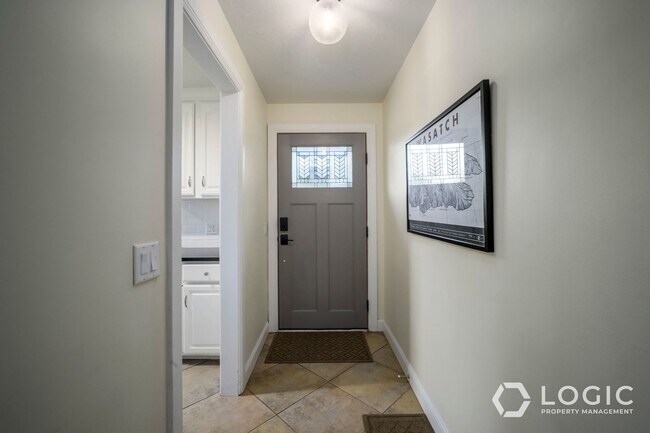 Foto del edificio - 3760 E Millstream Dr