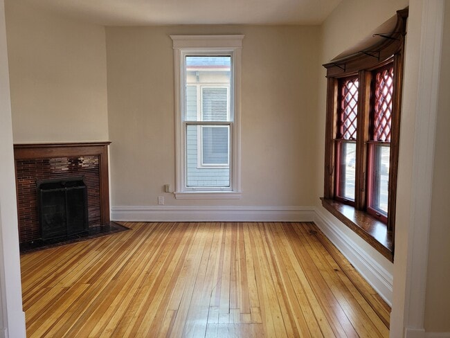 Building Photo - 1305 Judson Ave
