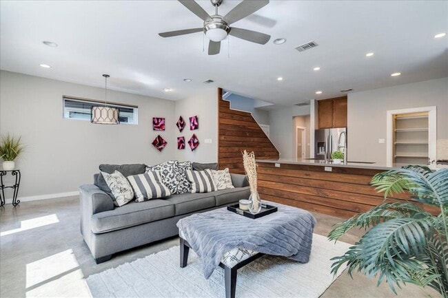Building Photo - 3505 Villa Ct