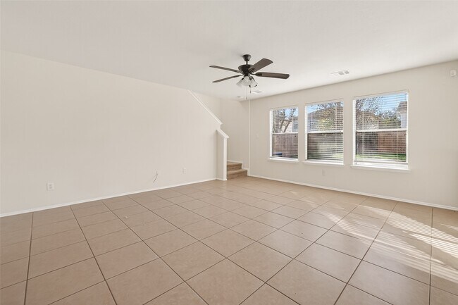 Building Photo - 5719 Clerkenwell Dr