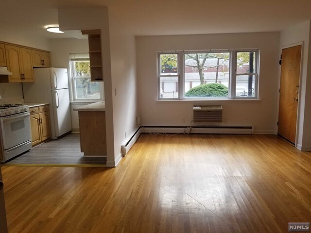 Building Photo - 1265 Inwood Terrace