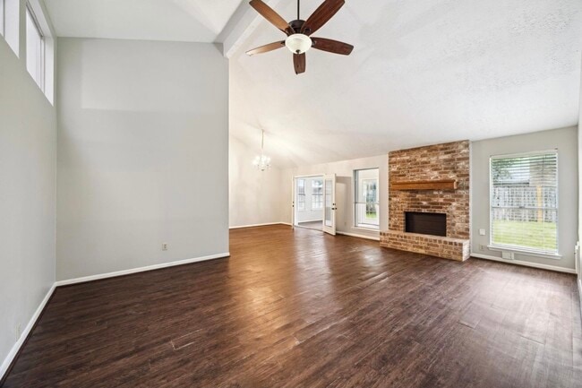 Building Photo - 25903 Long Hill Ln