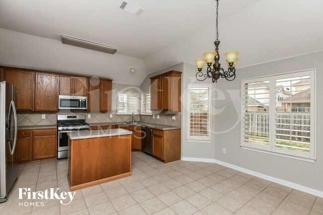 Building Photo - 5500 Milford Dr