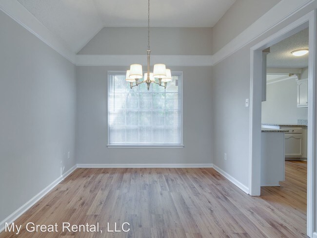 Building Photo - 3 br, 2 bath House - 6801 Castlegate