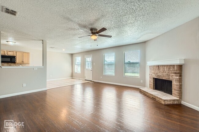 Building Photo - 1395 Stewart Dr
