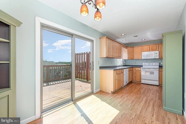 Foto del edificio - 109 Hunters Ridge Dr