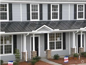 Building Photo - 605 Hemingway Cir