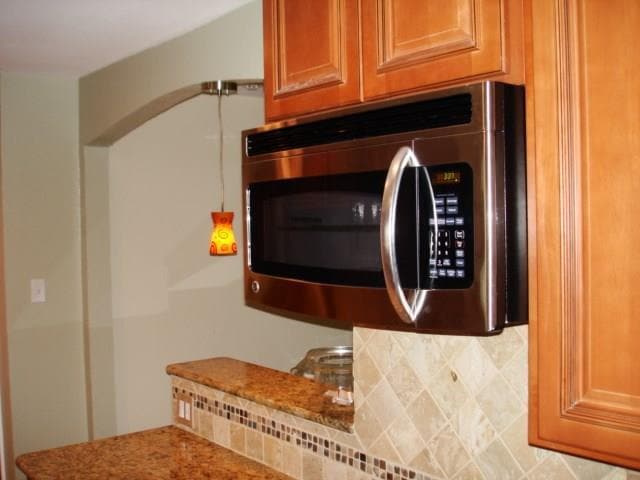Foto del edificio - 13308 Purple Sage Rd