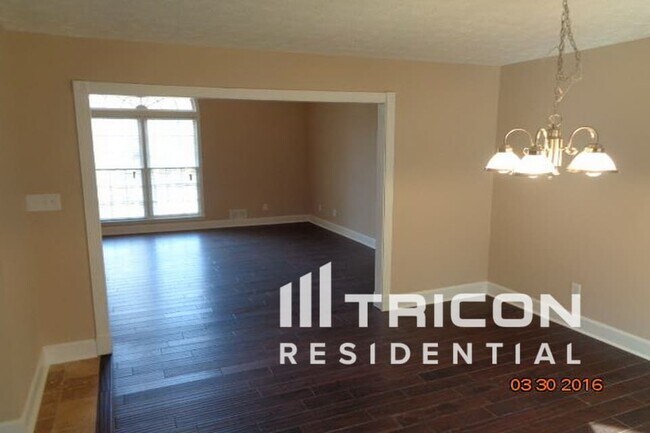 Foto del edificio - 2310 Mills Wood Run