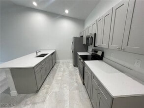 Building Photo - 1423 Gleason Pkwy