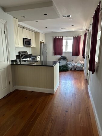 Building Photo - 322 K St