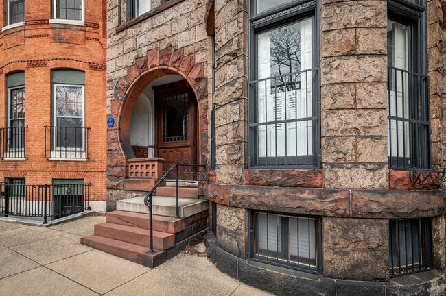 Building Photo - 1729 Park Ave