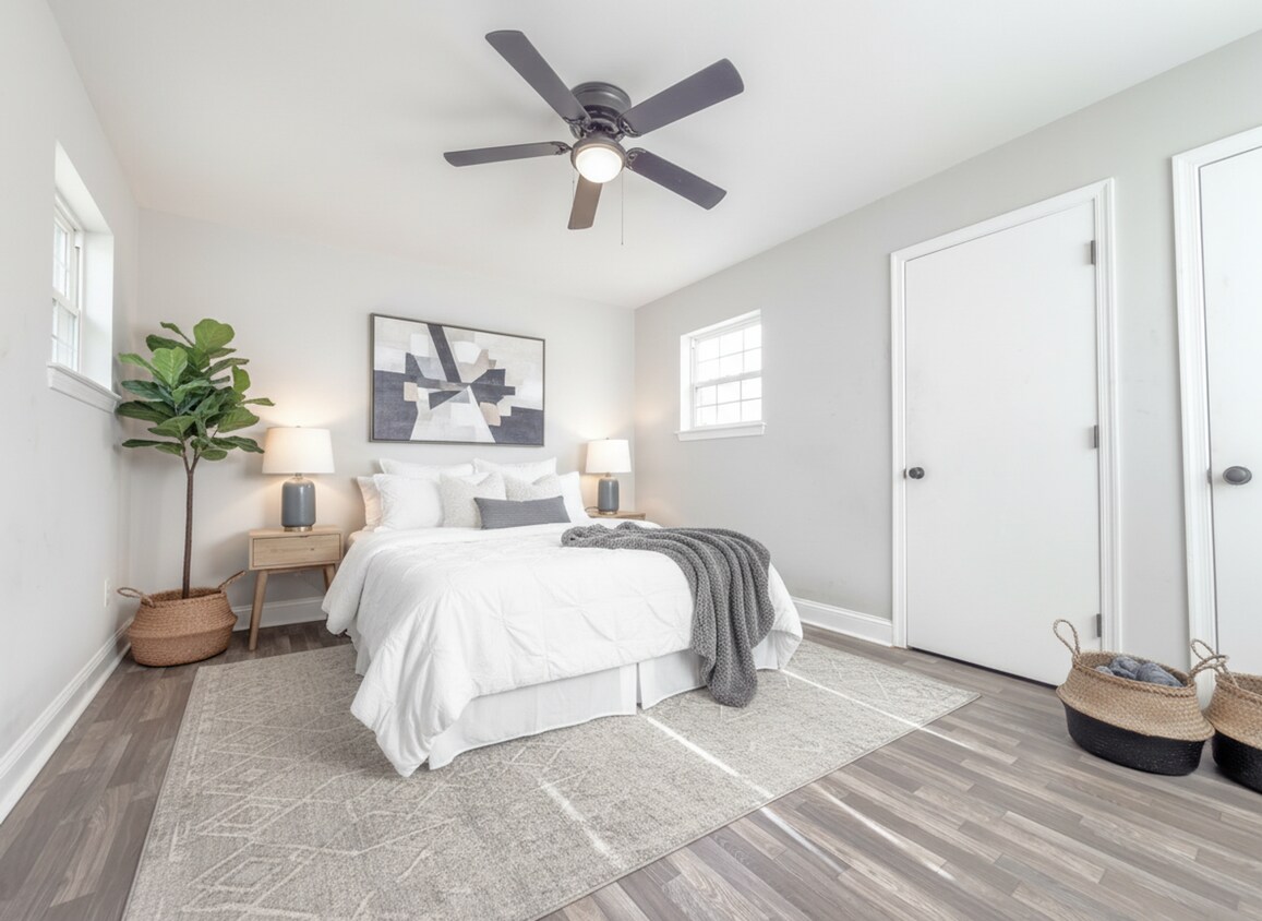 Foto principal - 2BR Townhome in West Ashley – Prime Location & Fresh Updates!