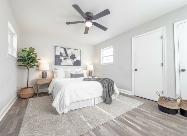 2BR Townhome in West Ashley – Prime Location & Fresh Updates! - 2BR Townhome in West Ashley – Prime Location & Fresh Updates!