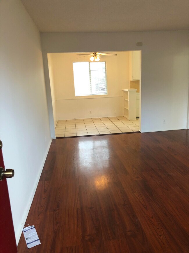 Building Photo - 8815 Van Nuys Blvd