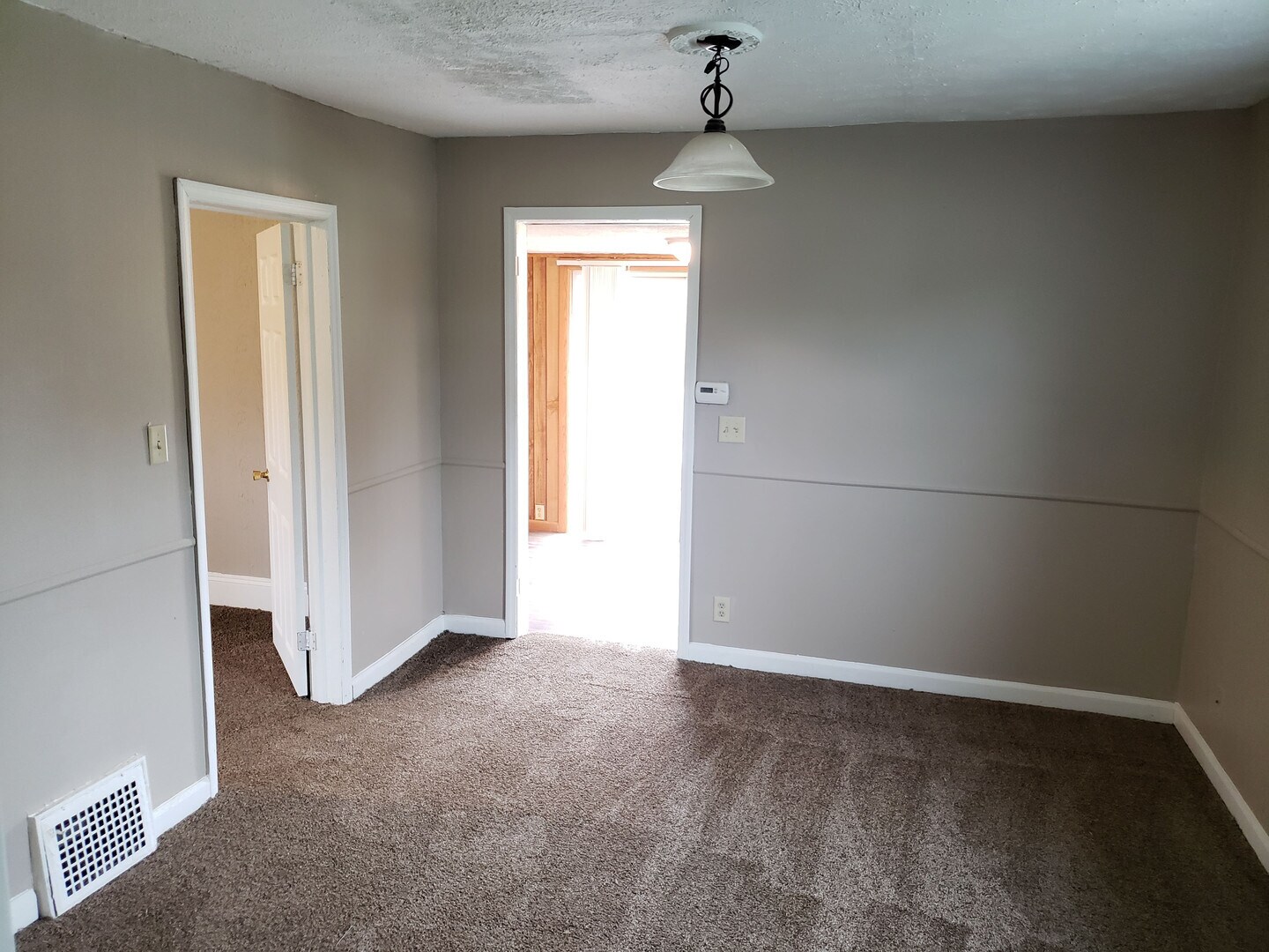 2319 E 29th St Lorain, OH 44055 – photo 5