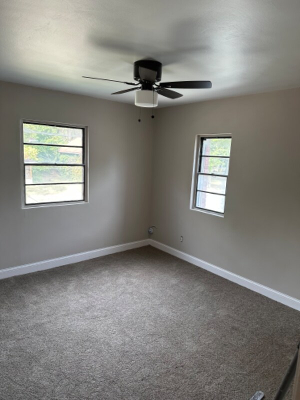 Foto del edificio - 2569 E Midlothian Blvd