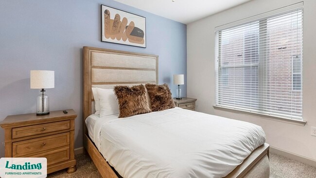 Foto del edificio - 2800 NE Green Oaks Blvd