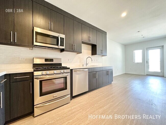 Foto del edificio - 11405 Chandler Blvd