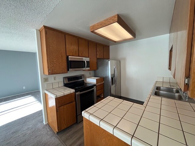 Primary Photo - 3024 Fostoria Cir
